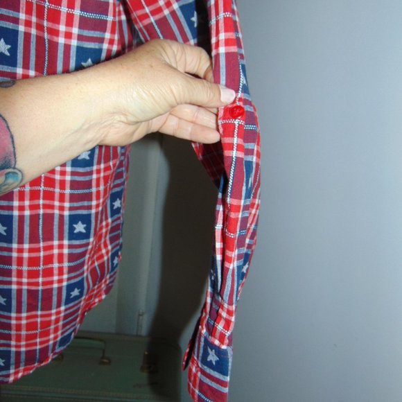 Collections Etc Women's Collared Button Down Shirt Plaid Cotton Stars Size Large - Picture 5 of 7